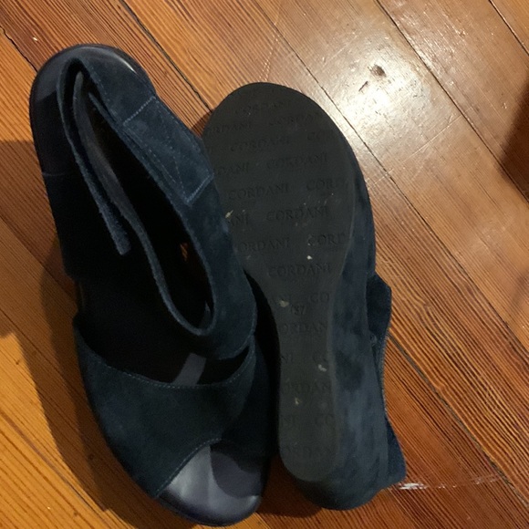 Blue suede wedges - Picture 5 of 5